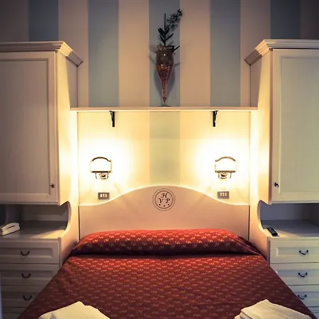 Hotell Pina 3*