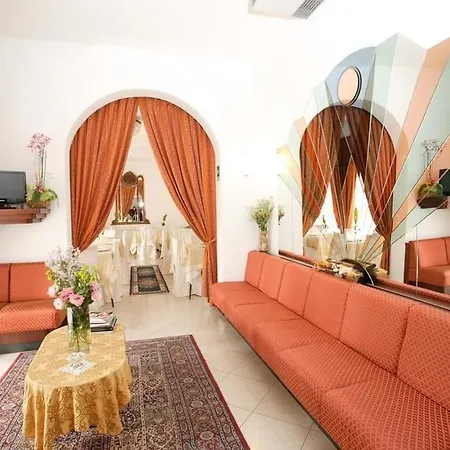 Hotel Pina 3*